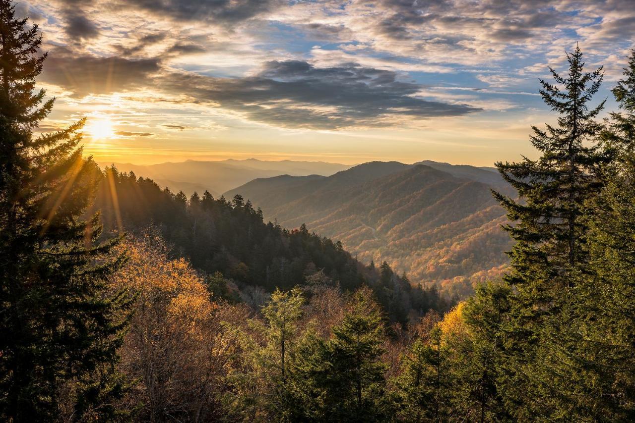 Splashing Sunrise, 2 Bedrooms, Private Pool, Arcade, Hot Tub, Sleeps 6 Pigeon Forge Ngoại thất bức ảnh
